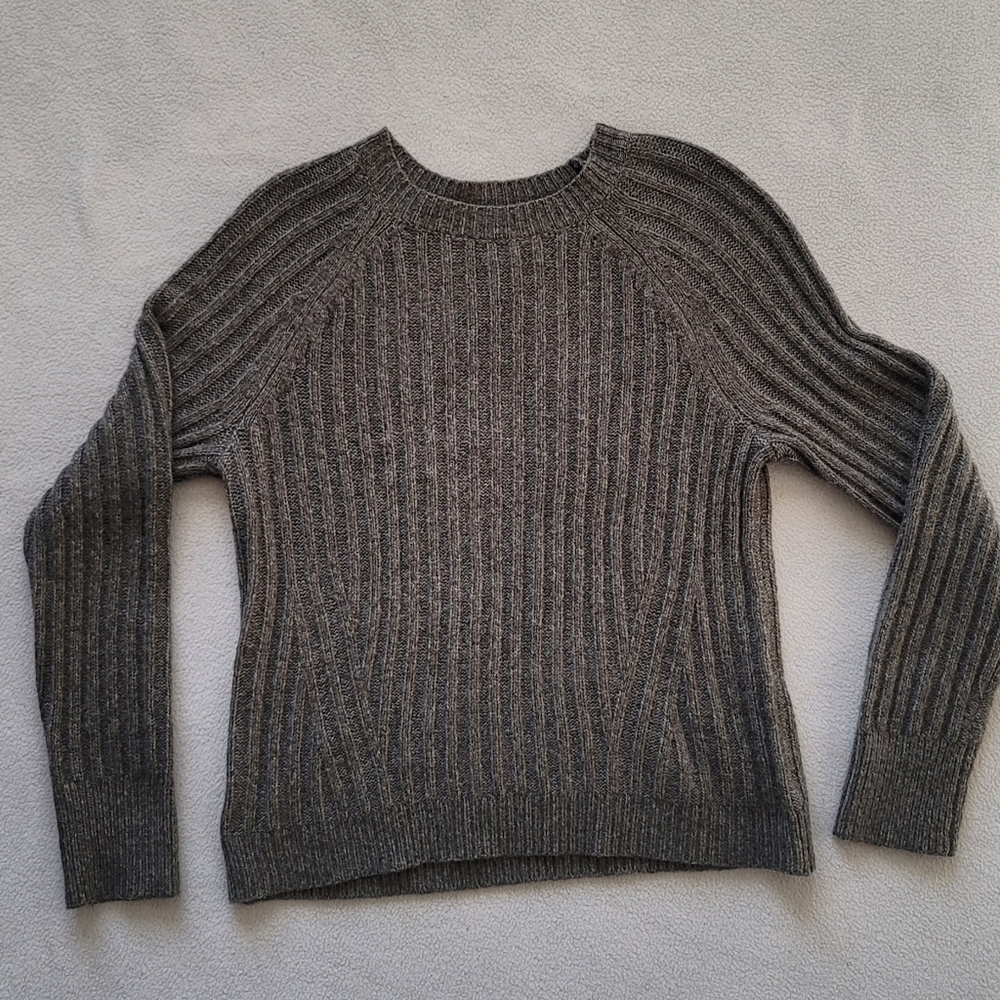 Grey long sleeve sweater sz M